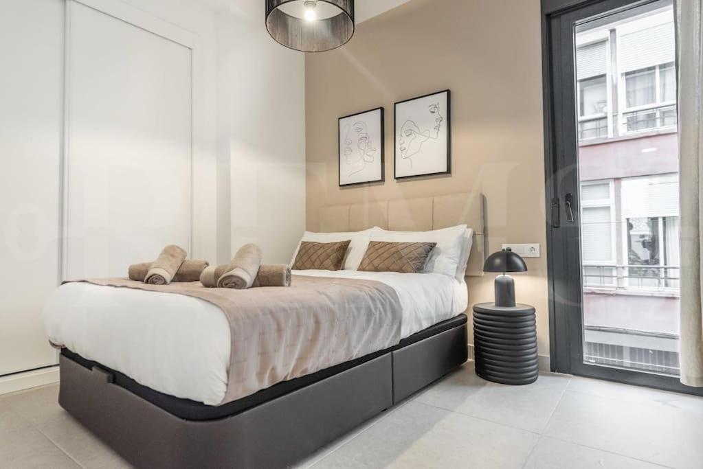 Modern Apartment With Patio & Parking By Rems Málaga Exteriör bild